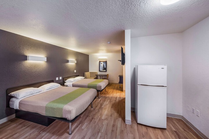 Room 8 of 35