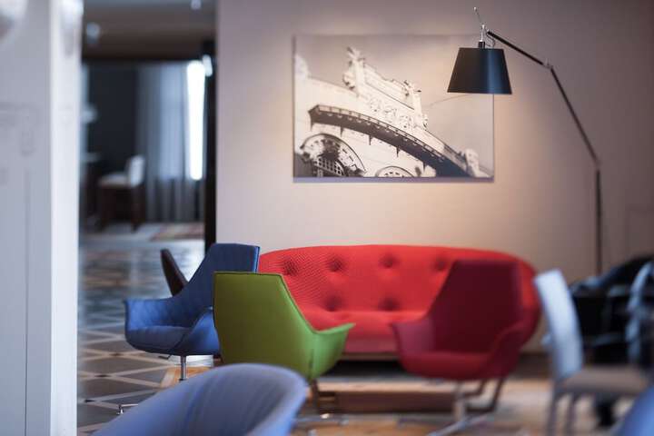 Entrance & Lobby