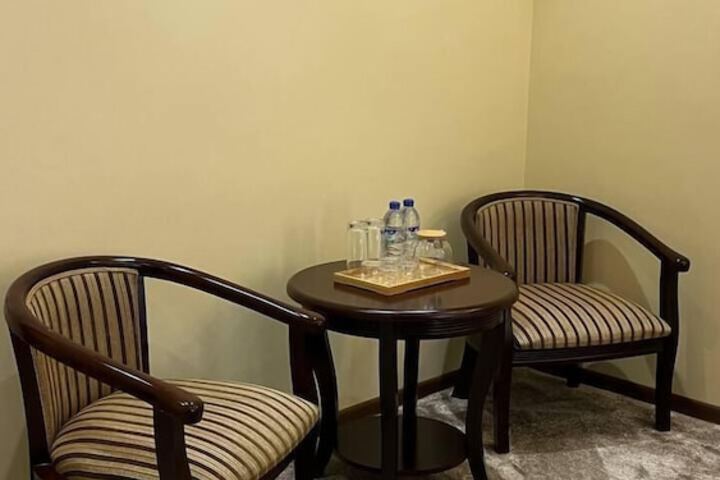 Room 13 of 18