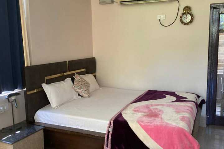 Room 14 of 45
