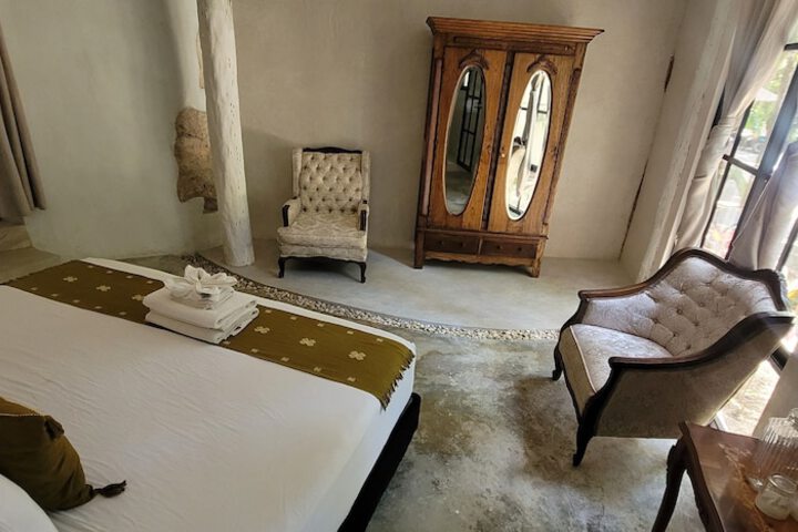 Room 50 of 81