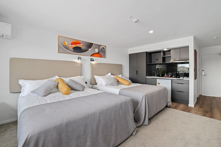 Room 5 of 30