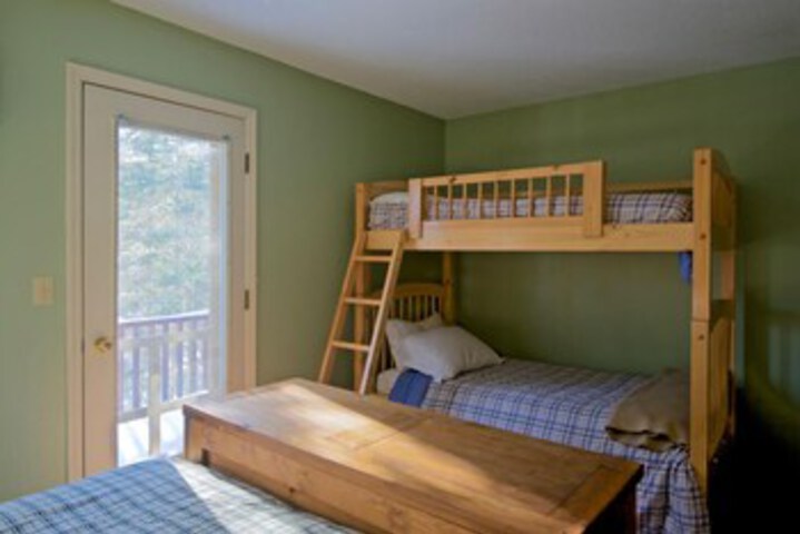 Room 8 of 11