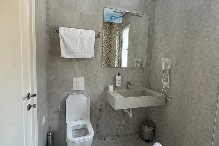 Room 138 of 191