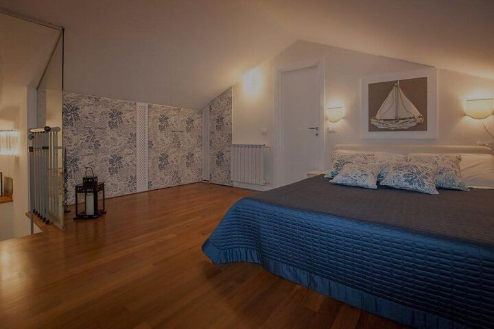 Room 30 of 74