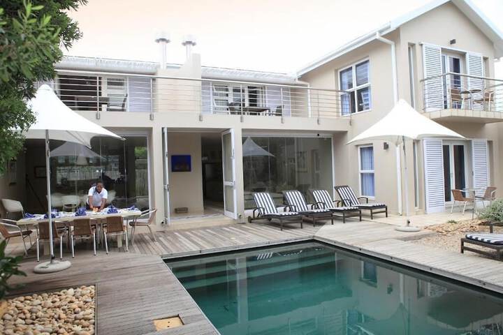 Pool Hotel