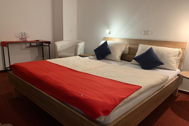 Room 40 of 49