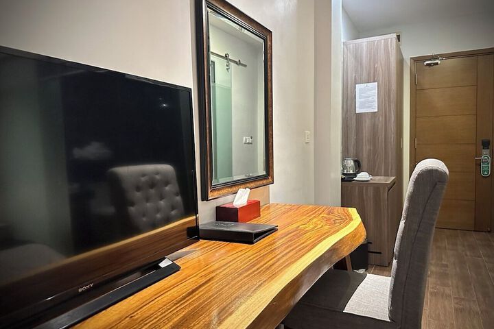 Room 51 of 145