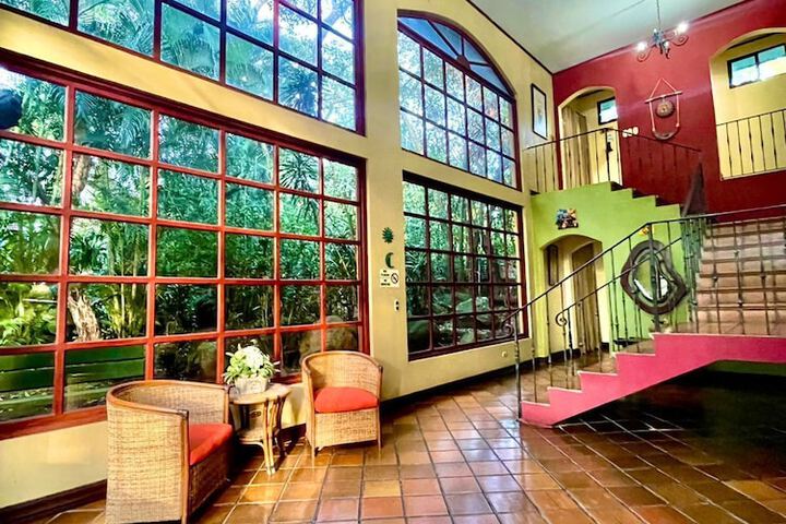 Guest Lobby