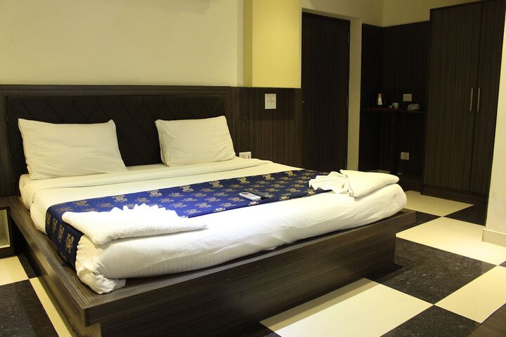 Room 5 of 27