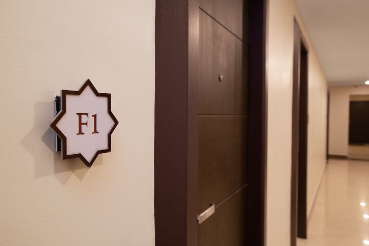 Room 10 of 36