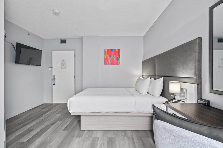 Room 29 of 70