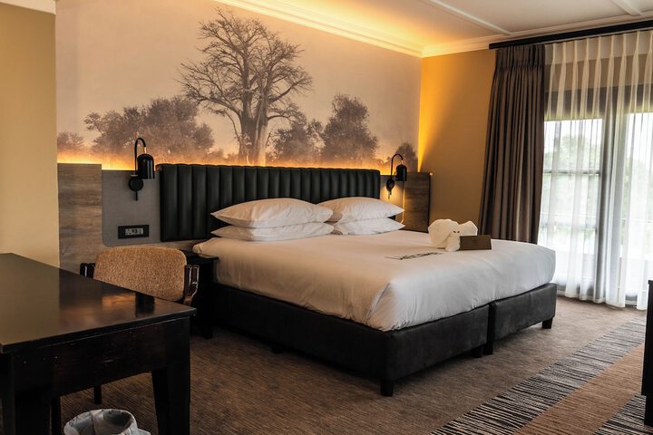 Room 15 of 118