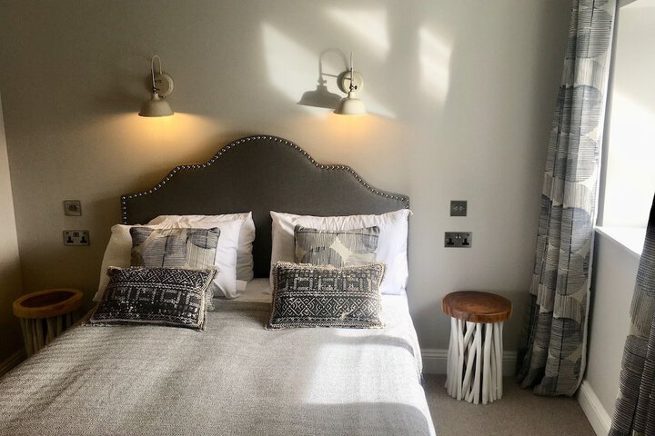 Room 4 of 57
