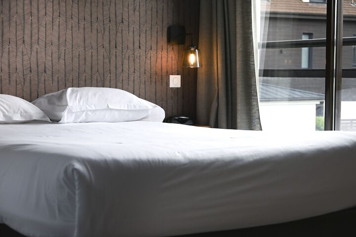 Room 10 of 73