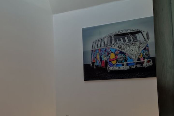 Room 28 of 67