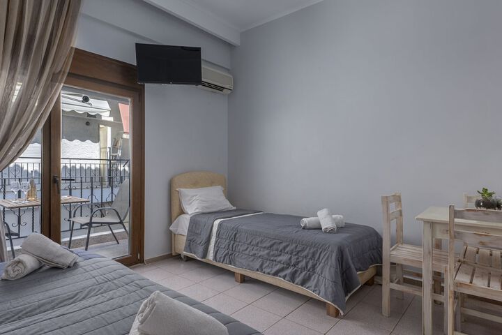 Room 8 of 39