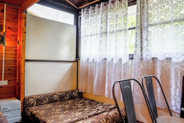 Room 17 of 46