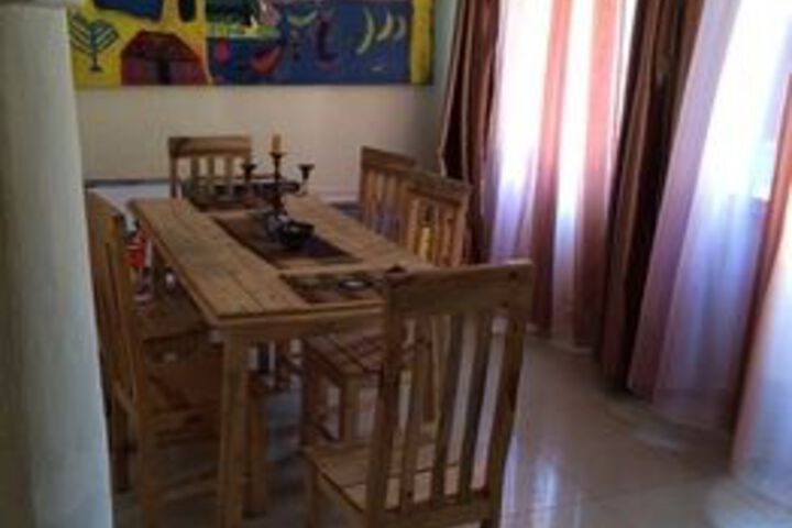 Room 64 of 77