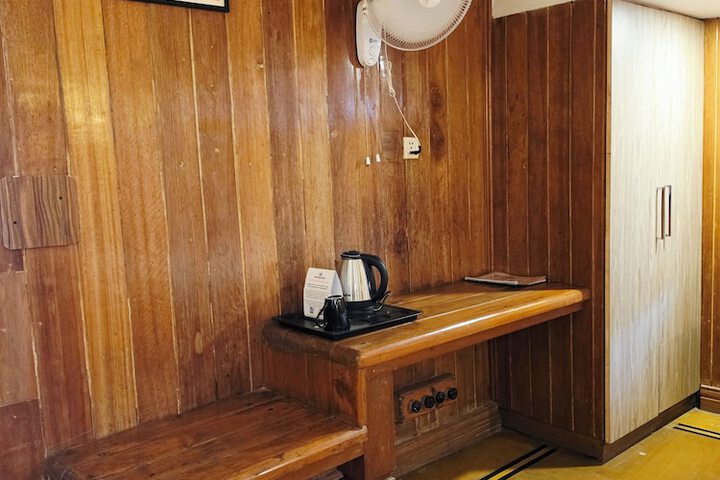 Room 19 of 181