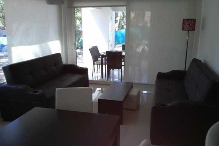 Room 25 of 86