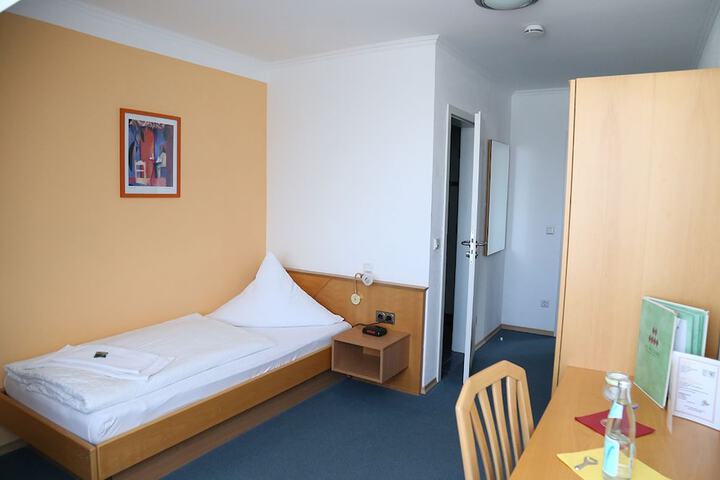 Room 2 of 24