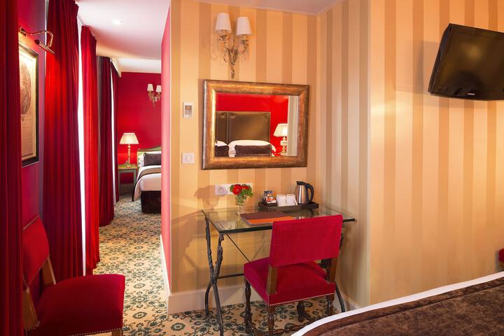 Room 26 of 48