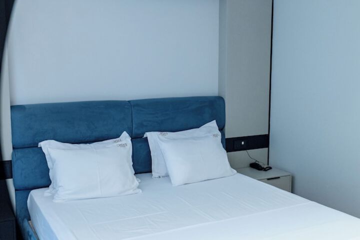Room 85 of 186