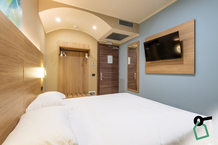 Room 20 of 35
