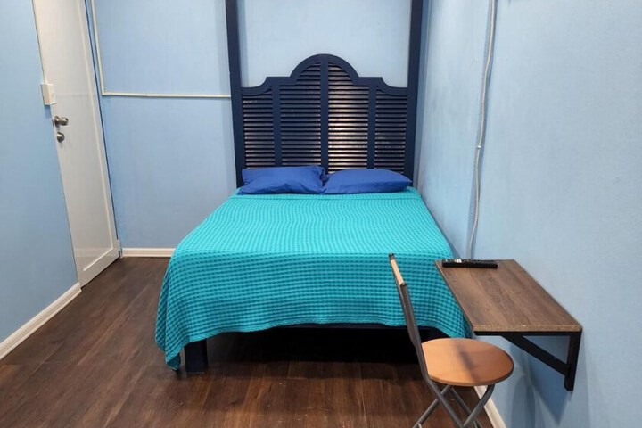 Room 8 of 20