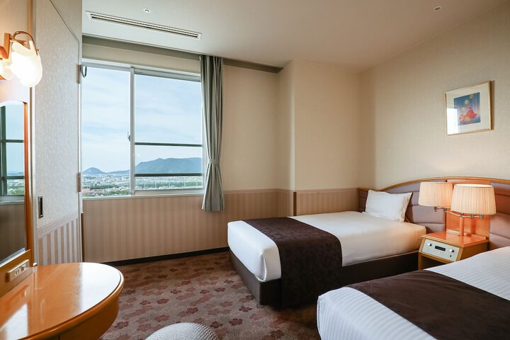 Room 12 of 92