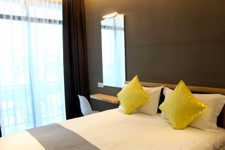Room 18 of 47