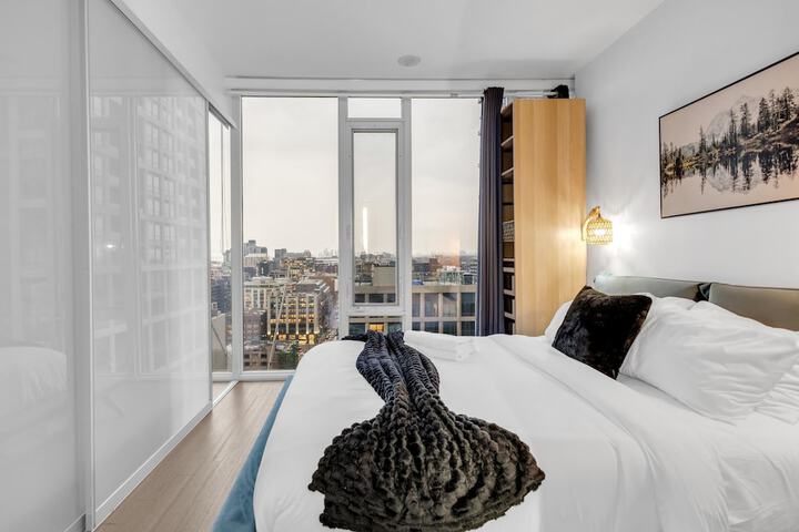 Room 25 of 118