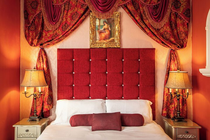 Room 25 of 65