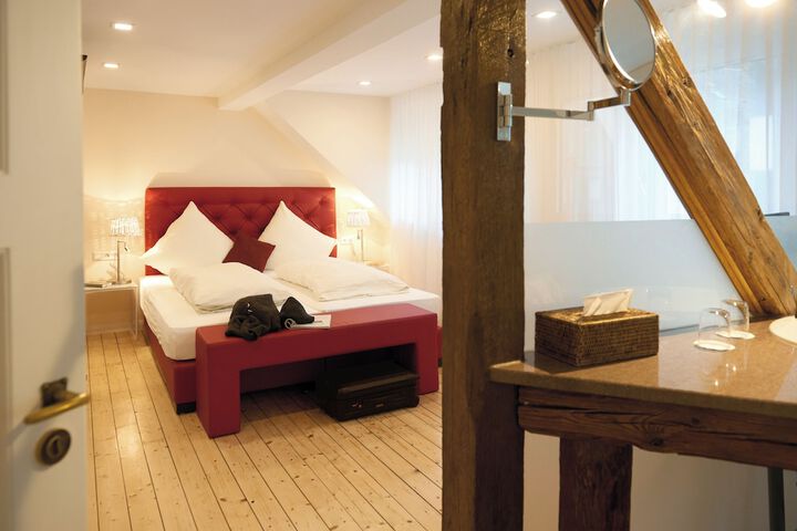 Room 3 of 37