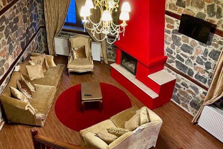 Gioras Hotel