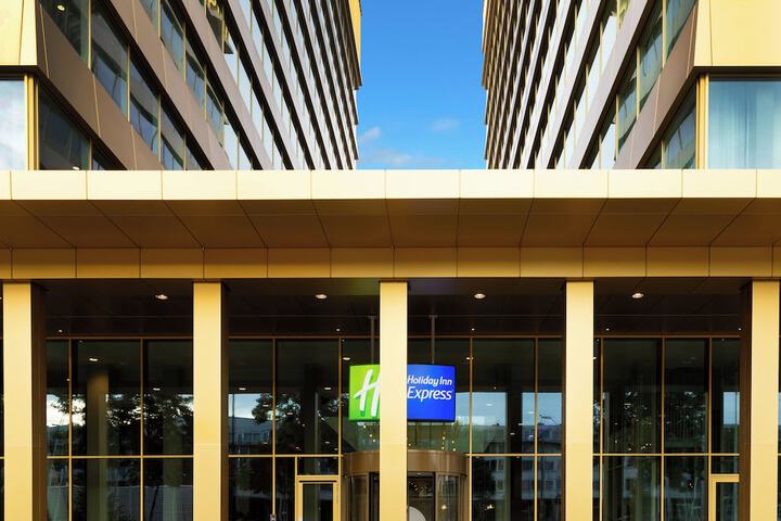 Hotel 78 of 80