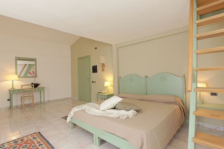 Room 10 of 35
