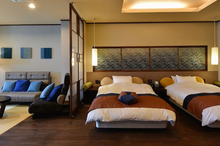 Room 27 of 66