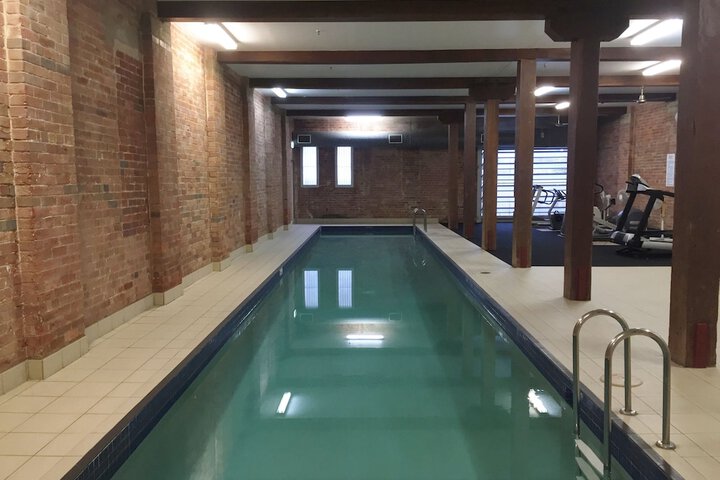 Hotel Pool