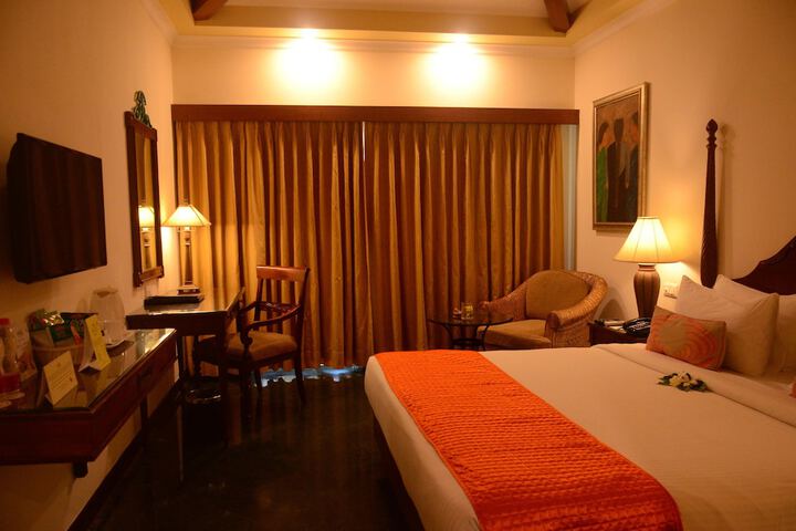 Room 8 of 35