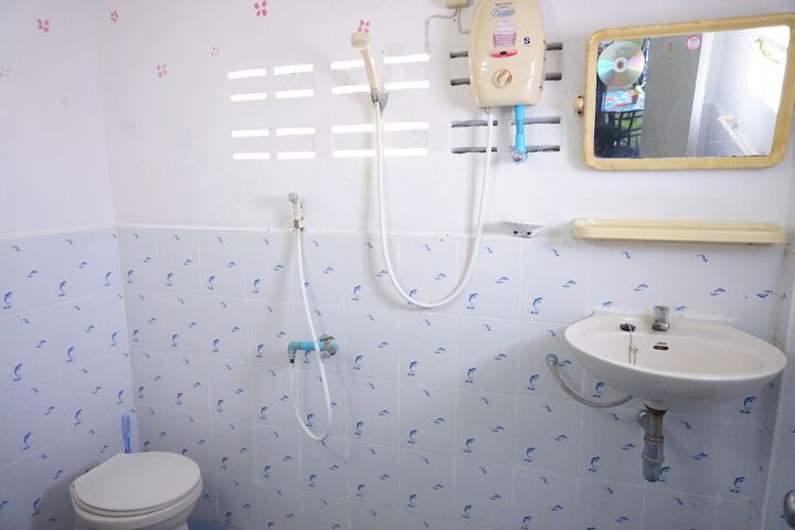 Room 62 of 104
