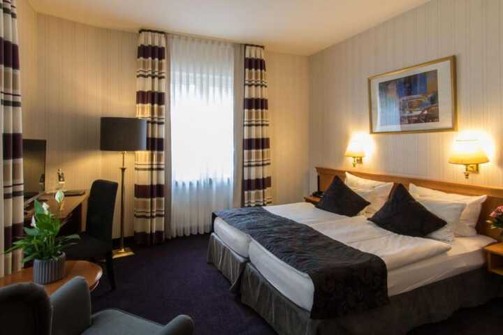 Room 7 of 29