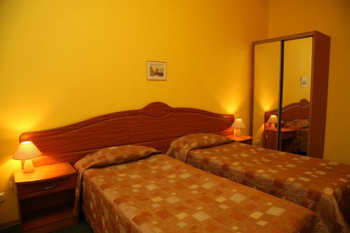 Room 19 of 115