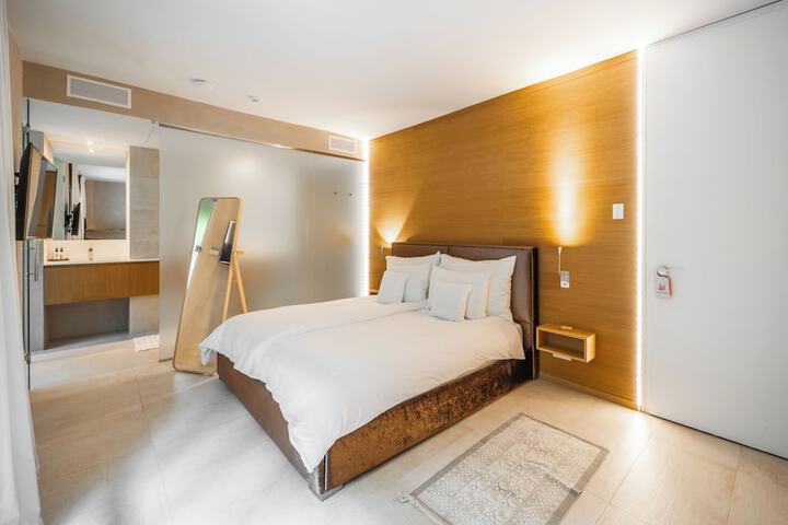 Room 13 of 135