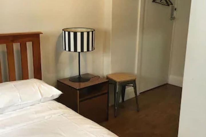 Room 7 of 61