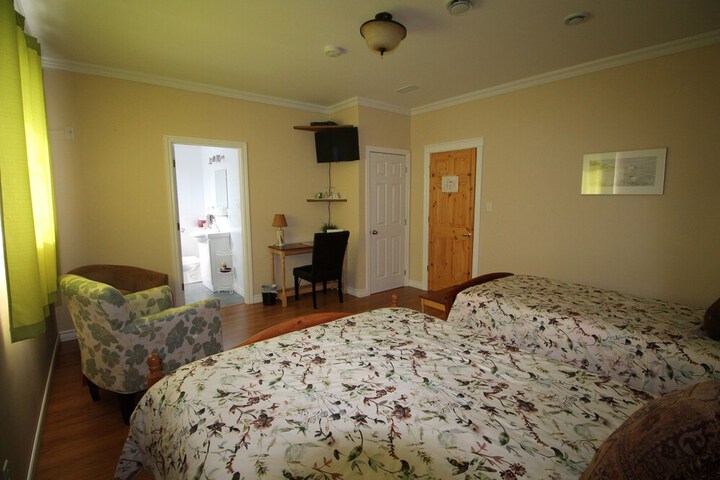 Room 15 of 36