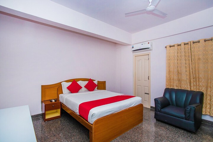 Room 12 of 17
