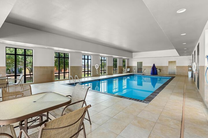 Swimming pool at Hampton Inn & Suites Pauls Valley