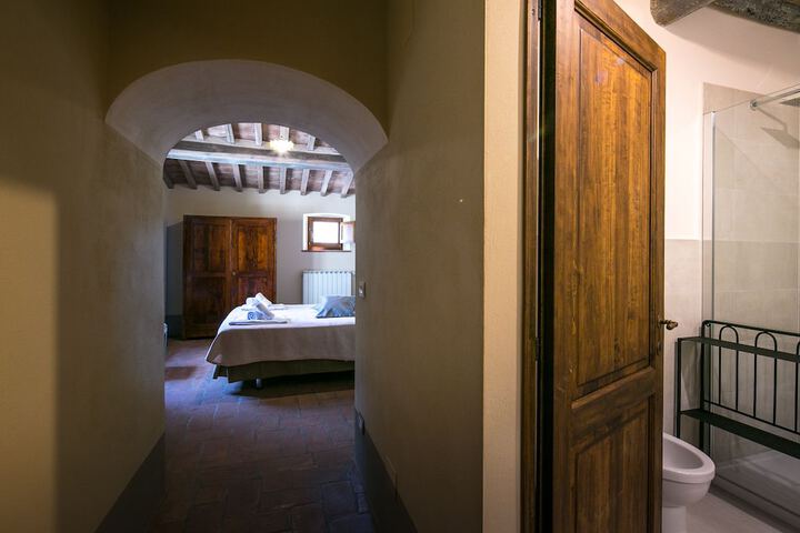 Room 11 of 40